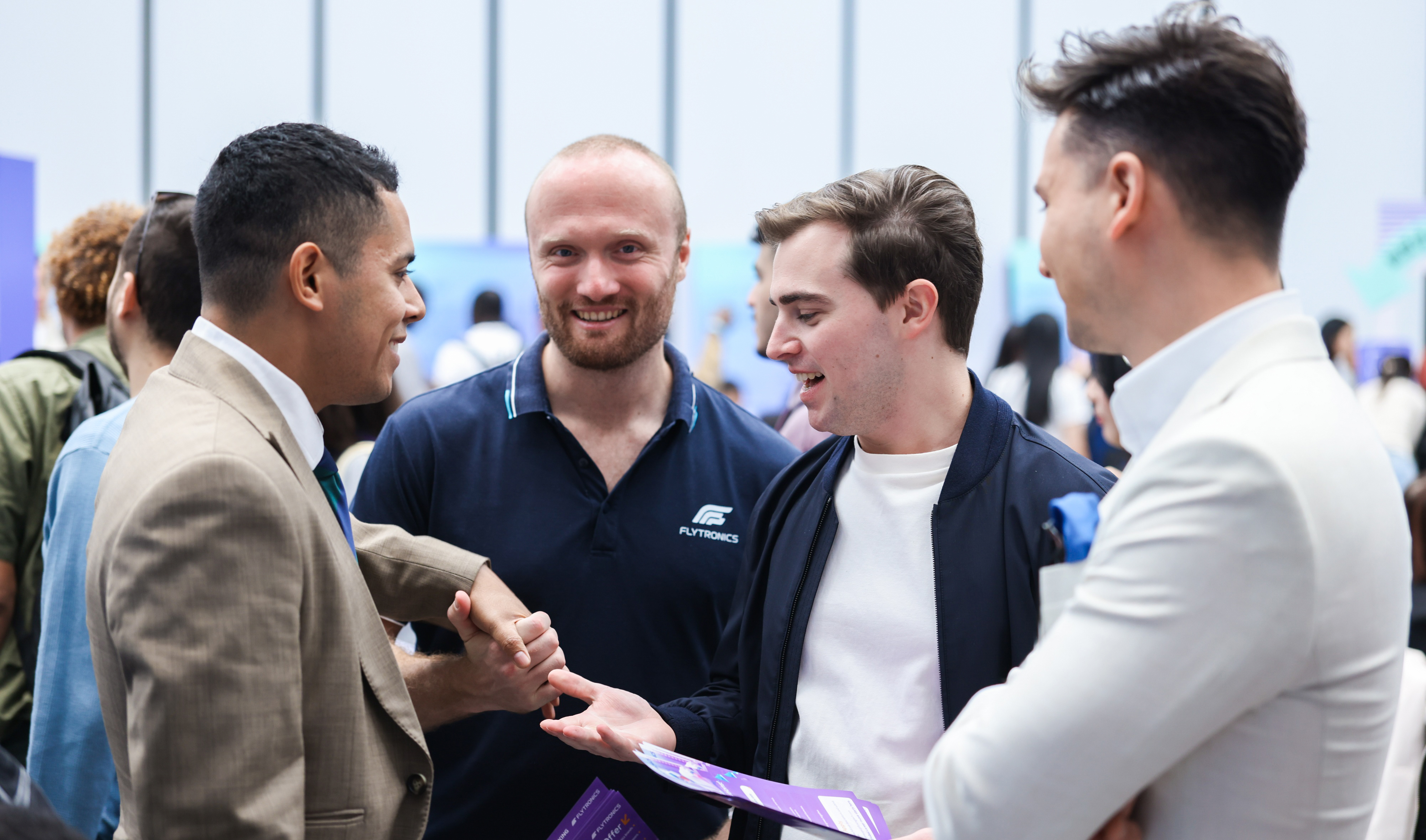 亮相國際人才招聘會 ，新漢全球崗位開放中